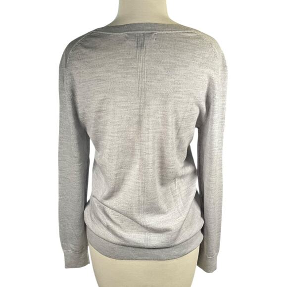 Banana Republic 100% Merino Wool V-Neck Sweater – Gray – Size Small – NWOT - Picture 2 of 10